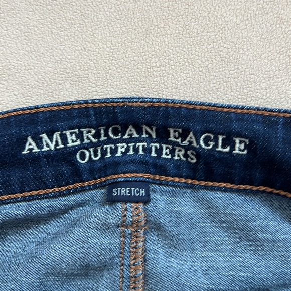 Women’s American Eagle (stretch) Tomgirl Jeans, size 6 regular - Picture 6 of 11